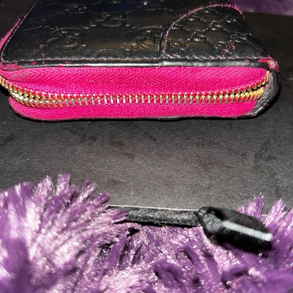 GUCCI GG GUCCISSIMA LEATHER
LONG ZIPPERED, MONOGRAM BLACK & PINK WALLET. - Picture 5 of 15